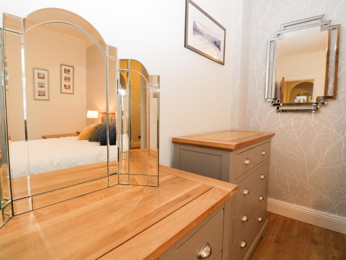 Apartment Tethera *